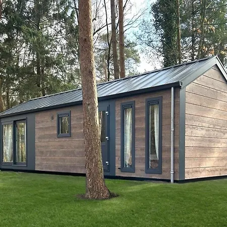 In Near Hoge Veluwe Park Chalet Beekbergen